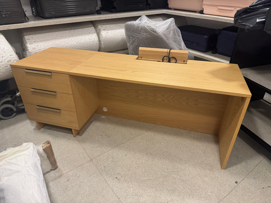 Escrivaninha – Casa Pronta