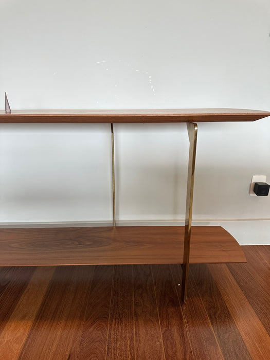 Aparador em Madeira com Pés Dourados