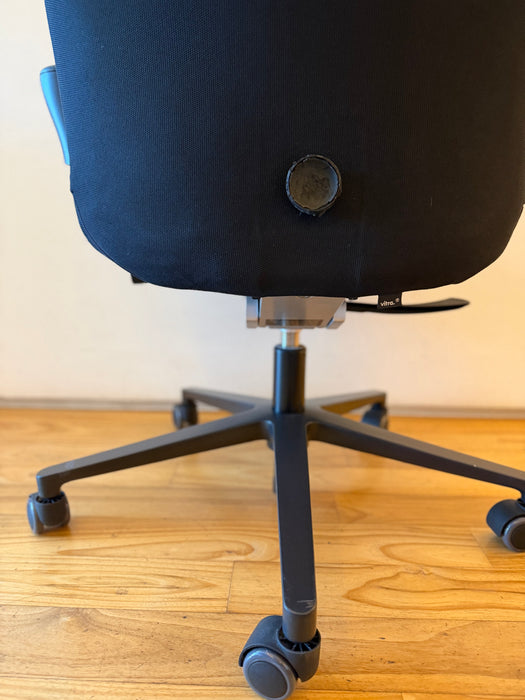 Cadeira Ergonômica de Escritório "Worknest" Preta – Ronan & Erwan Bouroullec para Vitra