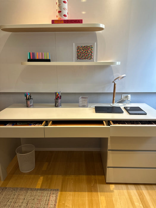 Mesa de Trabalho com Gaveteiro