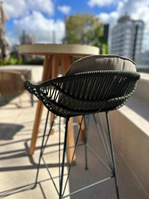 Mesa Bistrô “Cocar” com 2 Banquetas – Líder Interiores