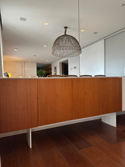 Buffet "Coisas" – Fernanda Brunoro para Dpot (porta madeira lateral direita)