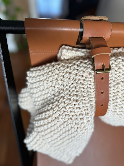 Poltrona "Pliant Bloomer" – Felipe Protti para Prototype