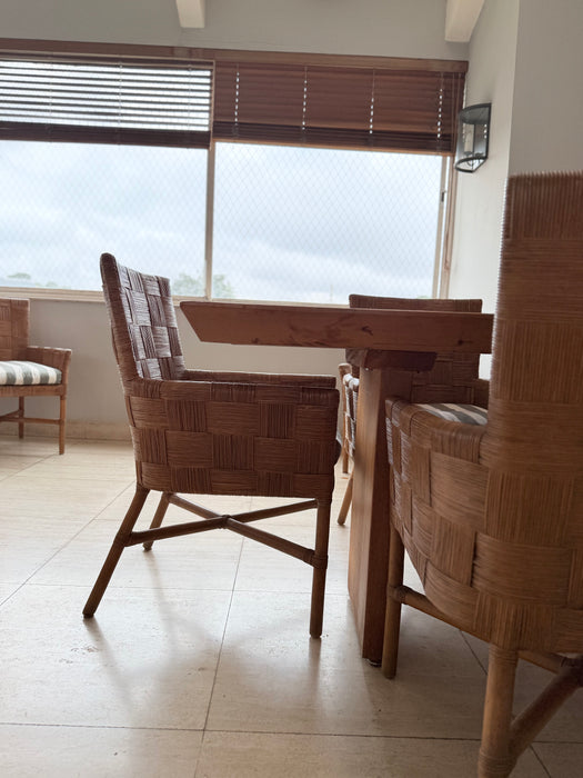 Mesa de Jantar em Madeira com 8 Cadeiras