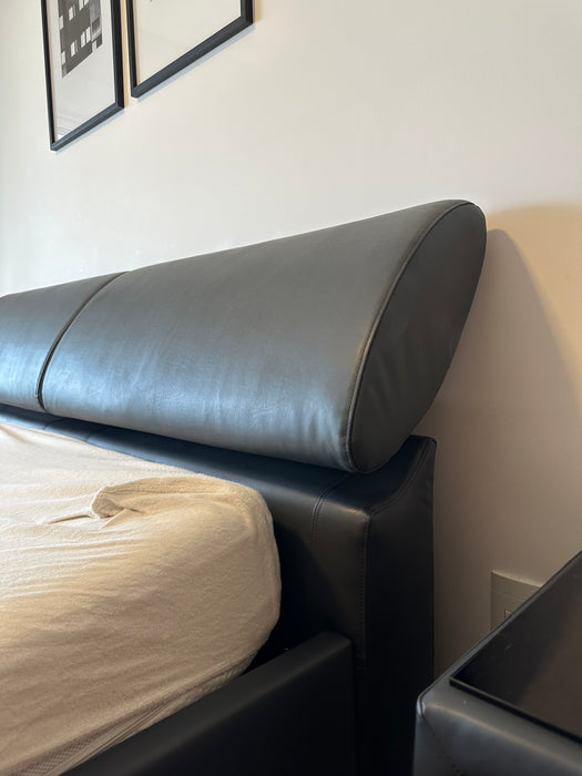 Cama de Casal "Casa KTD" com 2 Mesas de Cabeceira (colchão Incluso) - Matthias Rossow para RUF Betten