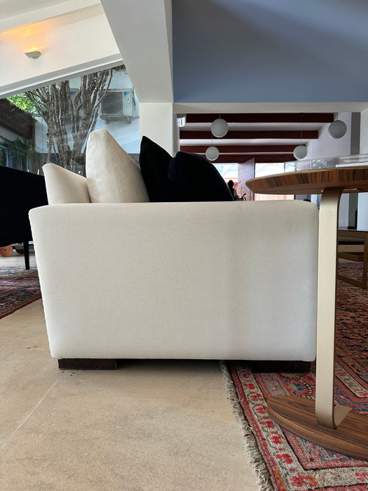 Sofá de 3 Lugares (almofadas decorativas não inclusas)