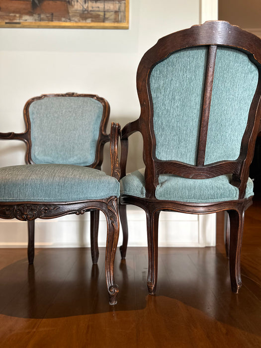 Par de Poltronas Luís XV – Basile Antiquário