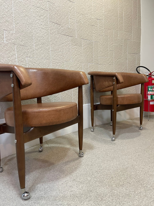 Poltrona “Beg” em Couro com Rodízios – Sérgio Rodrigues para Dpot