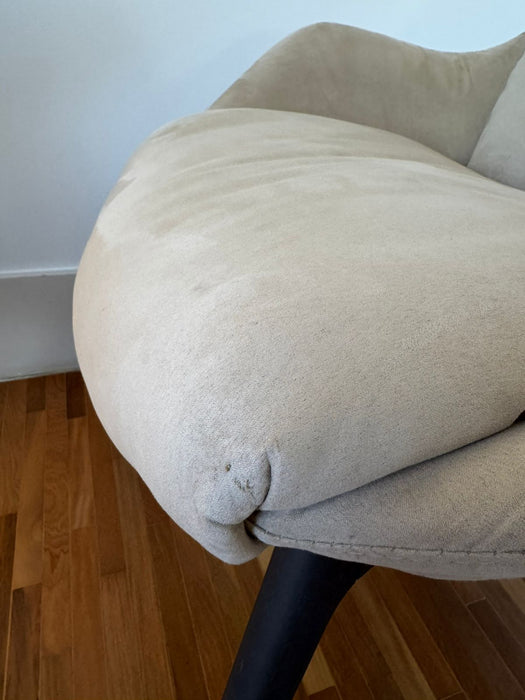 Par de Poltronas "Joy" - Jader Almeida