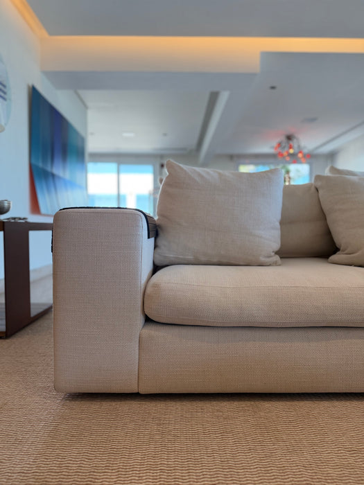 Sofá em L “Santorini” – Minotti para Atrium