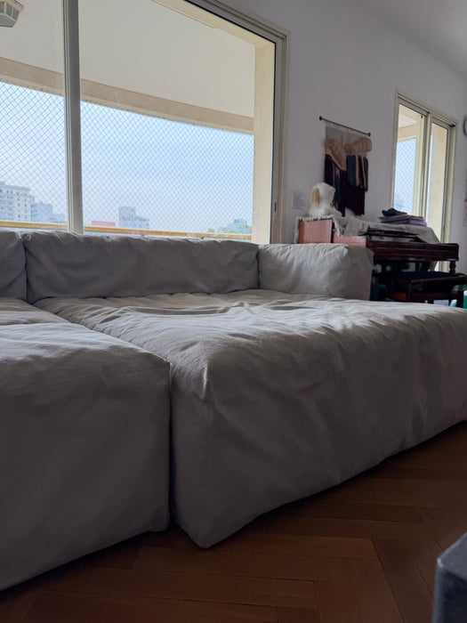 Sofá "Lego" com Chaise e Capa em Lona – Estúdio Bola
