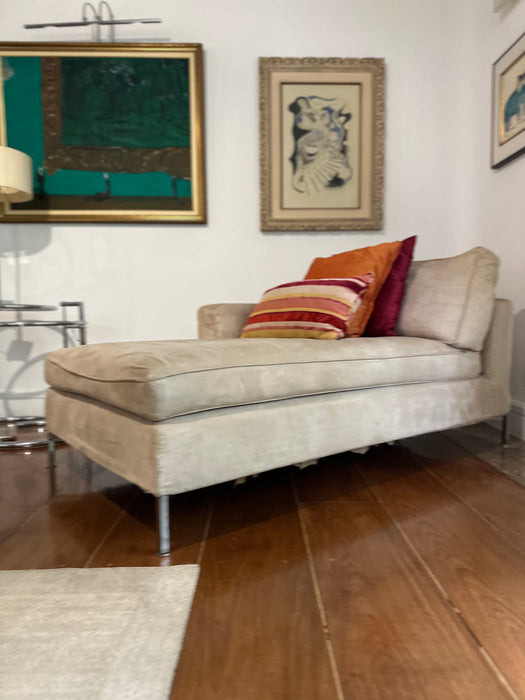 Chaise Lounge