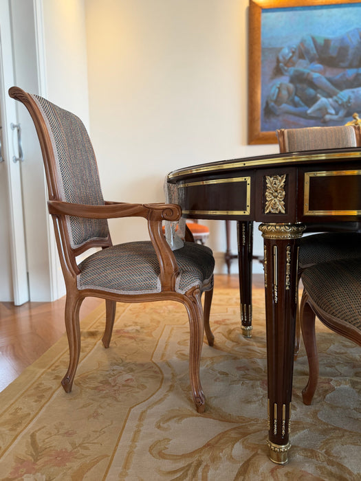 Mesa de Jantar Extensível com 8 Cadeiras – Jean Jacques Bernard