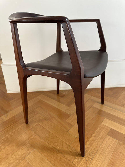 Conjunto de 8 Cadeiras “Julieta” – Aristeu Pires