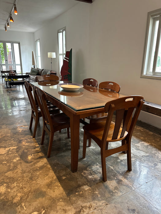 Mesa de Jantar "Salvador" com 6 Cadeiras "Clube" em Mogno – Carlos Motta