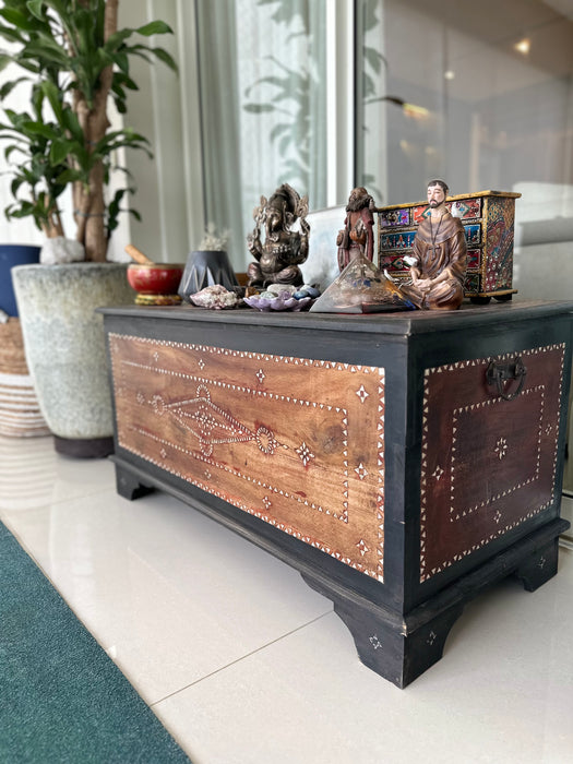 Baú de Madeira com Marchetaria em Madrepérola