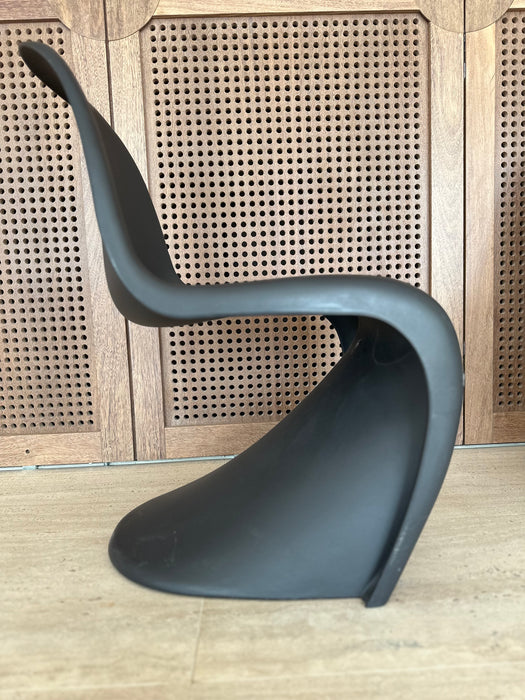 Par de Cadeiras “Panton” – Verner Panton para Vitra