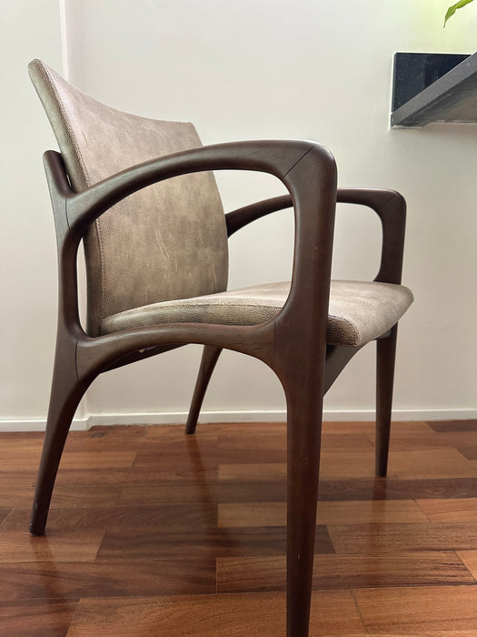 Conjunto de 8 Cadeiras “Dinna” com Braços – Jader Almeida