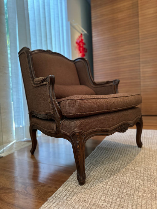 Par de Poltronas "Luis VX"