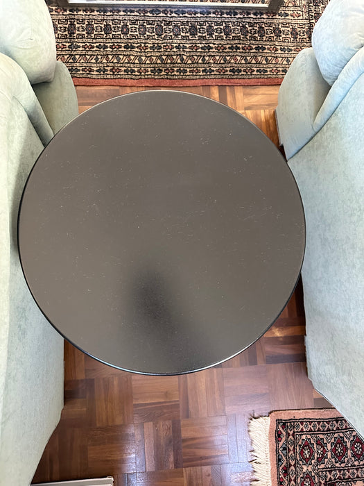 Mesa de Apoio Redonda em Ferro Preto