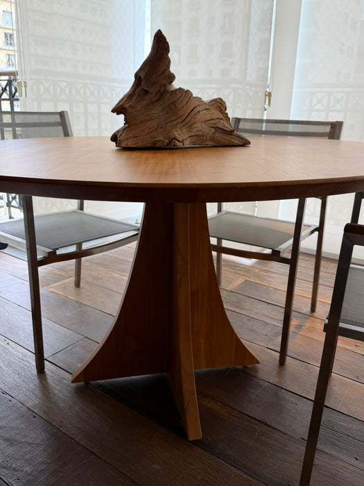 Mesa de Jantar Redonda em Madeira
