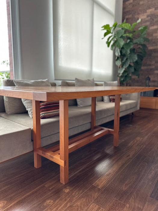 Mesa de Jantar “Nelson” com 6 Cadeiras “Atibaia” – Paulo Alves