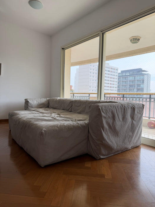 Sofá "Lego" com Chaise e Capa em Lona – Estúdio Bola