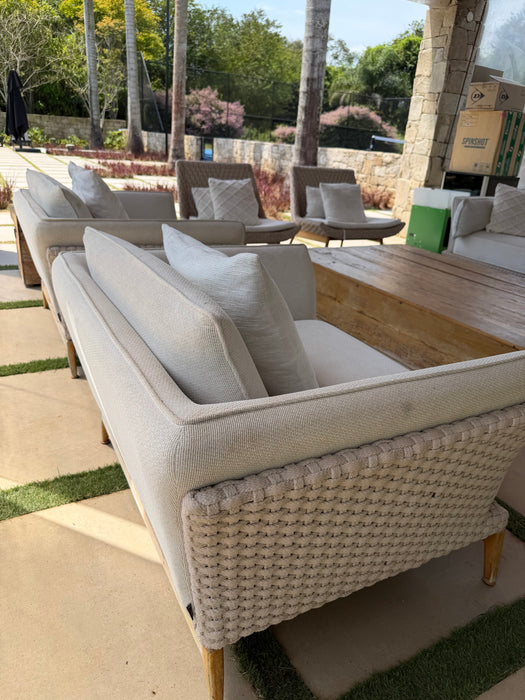 Conjunto Outdoor (1 sofá + 2 poltronas (sem braço) + 2 poltronas (com braços) - Dunelli