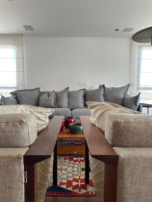 Par de Poltronas – Saccaro