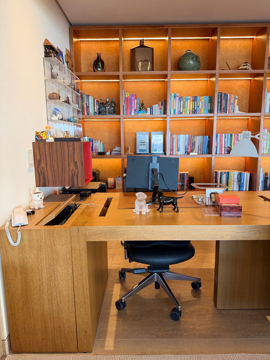Mesa de Escritório "Catetete" com 2 Nichos de Parede – Ivan Rezende para Dpot