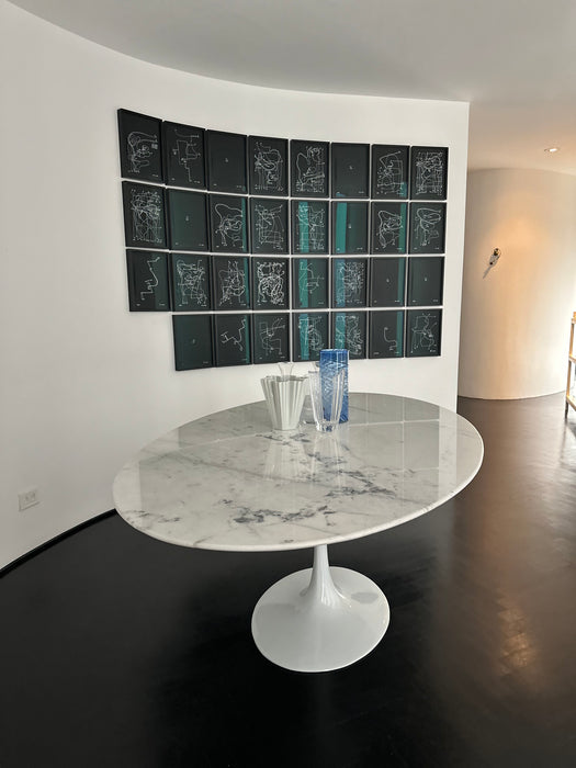 Mesa de Jantar Saarinen