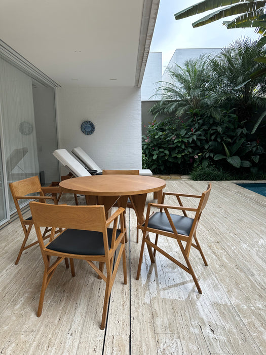 Conjunto de Mesa “Rodésia” com 4 Cadeiras “Atibaia” – Paulo Alves