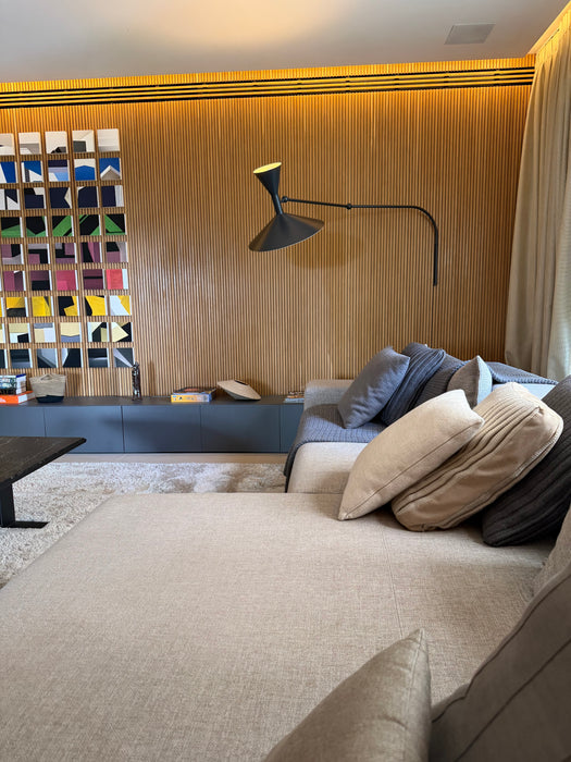 Luminária de Parede Articulada "Lampe de Marseille" - Le Courbusier Para Nemo