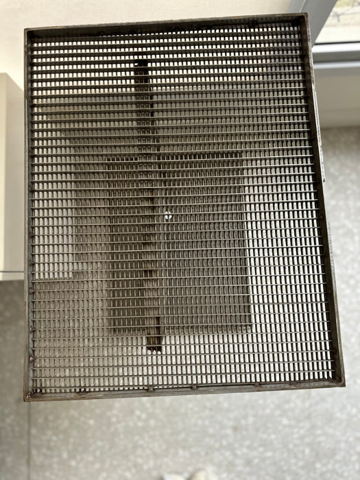 Mesa de Apoio Estilo Industrial em Ferro - Micasa