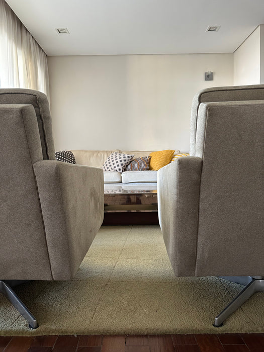 Par de Poltronas Giratórias