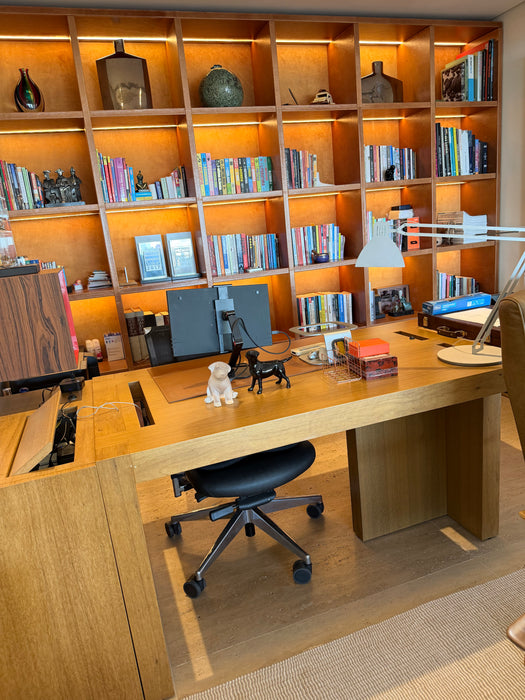 Mesa de Escritório "Catetete" com 2 Nichos de Parede – Ivan Rezende para Dpot