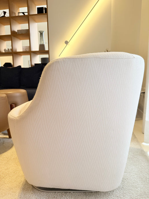 Poltrona “Tulipa” – In Casa