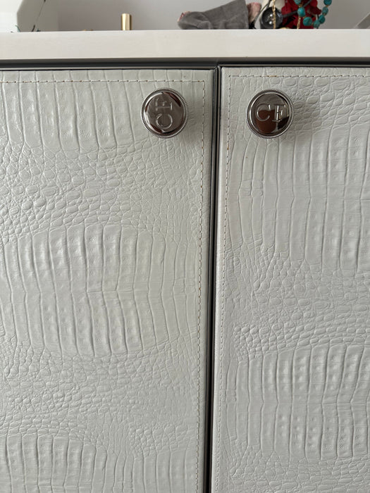 Cômoda com Prateleiras e Sapateiras - Ornare