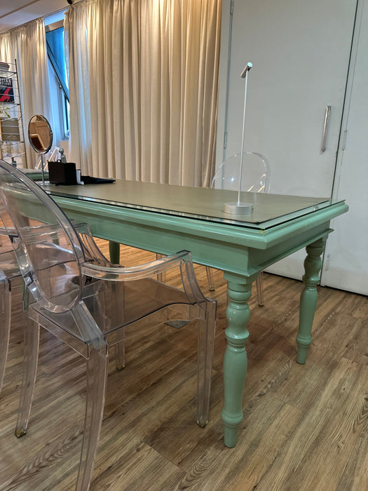 Mesa em Laca Verde com Vidro