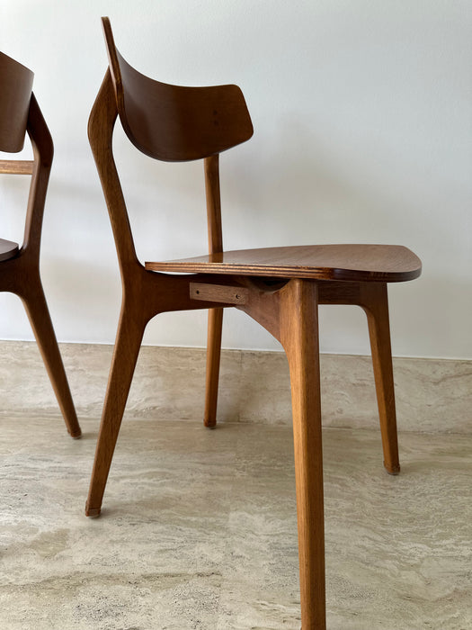 Conjunto com 8 Cadeiras (2 com braços) – Estúdio Bola