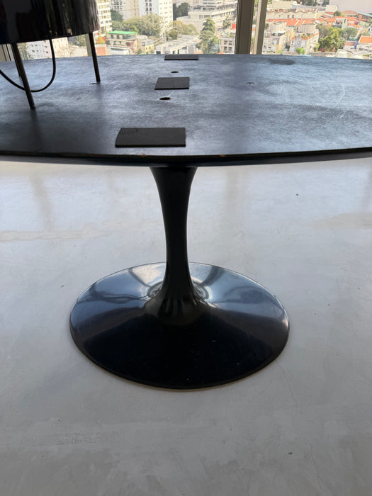 Base Preta para Mesa de Jantar "Saarinen" - Adquirido na Herrero Antiquário