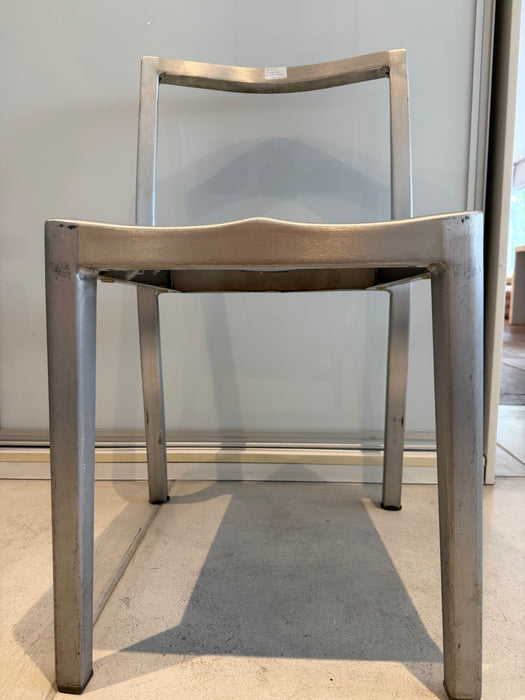 Conjunto com 8 Cadeiras “HUD” (2 Foscas e 6 Brilhantes) – Philippe Starck para Emeco