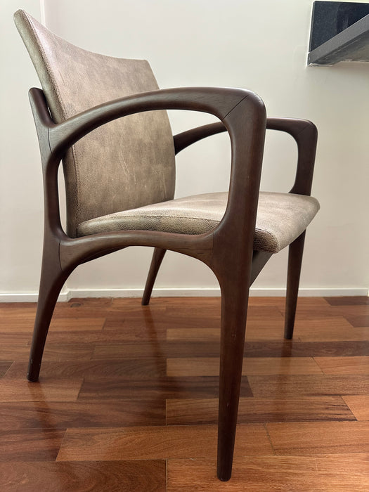 Conjunto de 8 Cadeiras “Dinna” com Braços – Jader Almeida