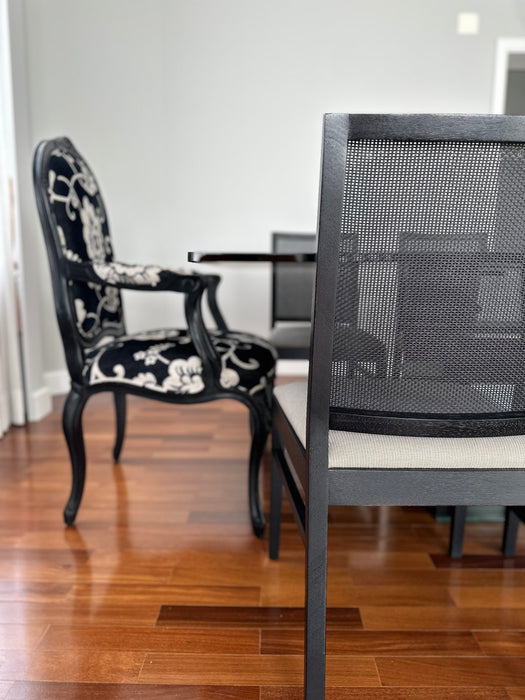 Mesa de Jantar Preta em Laca e Vidro