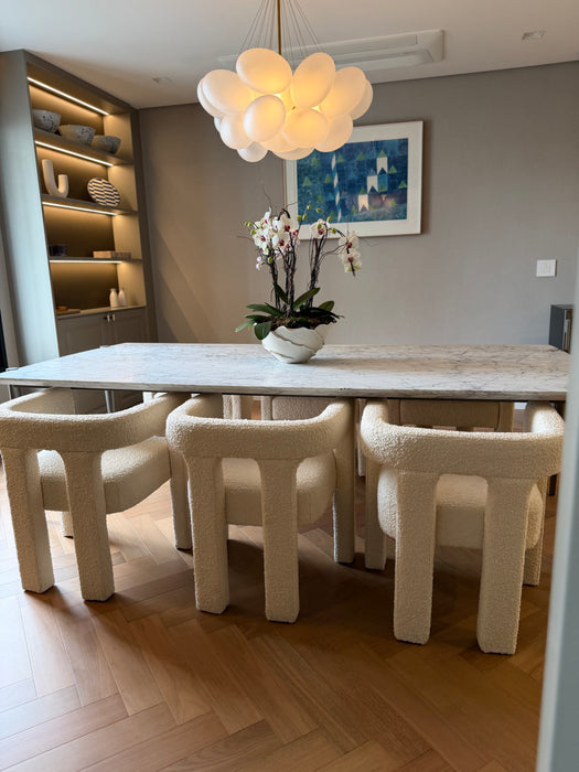 Conjunto de 6 Cadeiras "Stature Ivory" em Bouclé – Caleb Zipperer para CB2