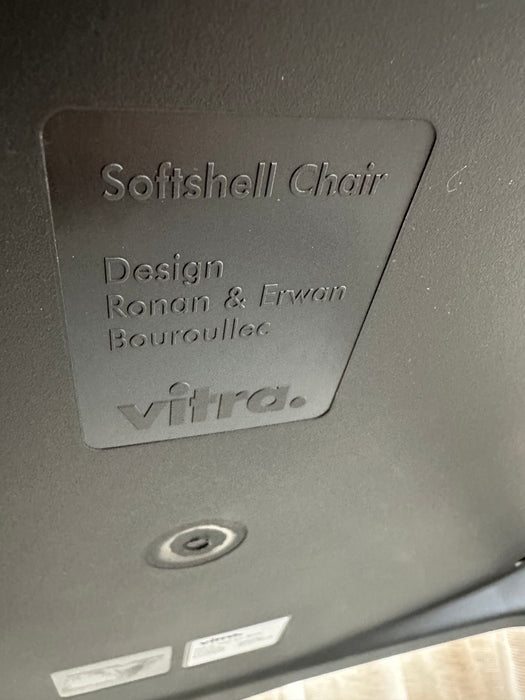 Conjunto com 8 Cadeiras “Soft Shell” com Braços – Ronan & Erwan Bouroullec para Vitra