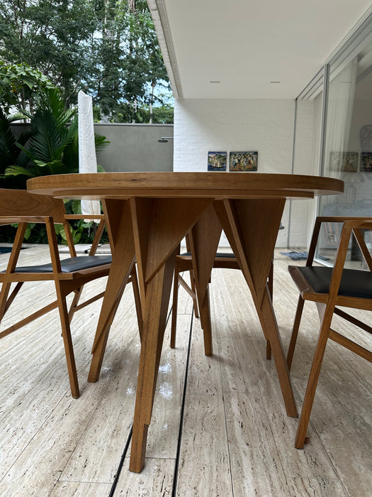 Conjunto de Mesa “Rodésia” com 4 Cadeiras “Atibaia” – Paulo Alves