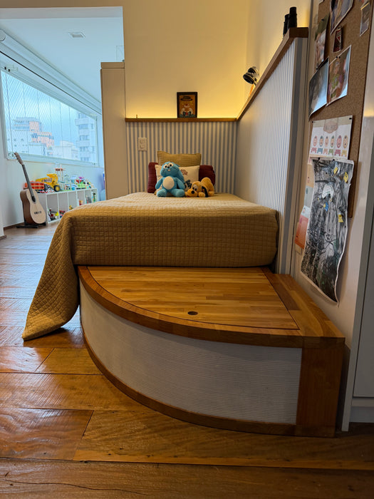 Cama Infantil com Bicama e Baú de Peseira Arredondado