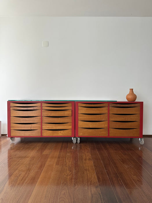 Par de Cômodas com Rodízios