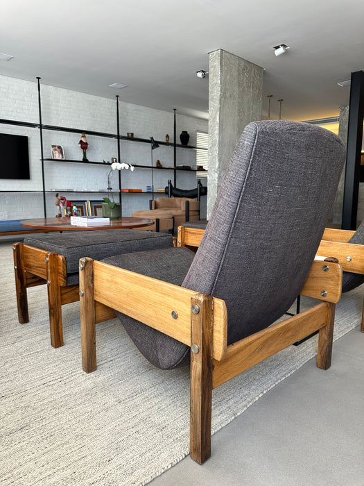 Poltrona Vintage com Banqueta – Atribuída a Sérgio Rodrigues